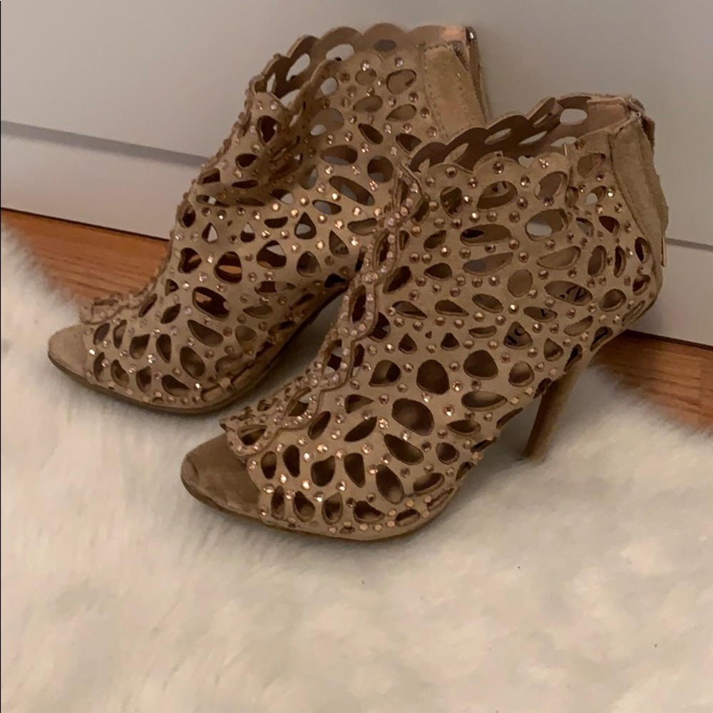 Tan dress heels